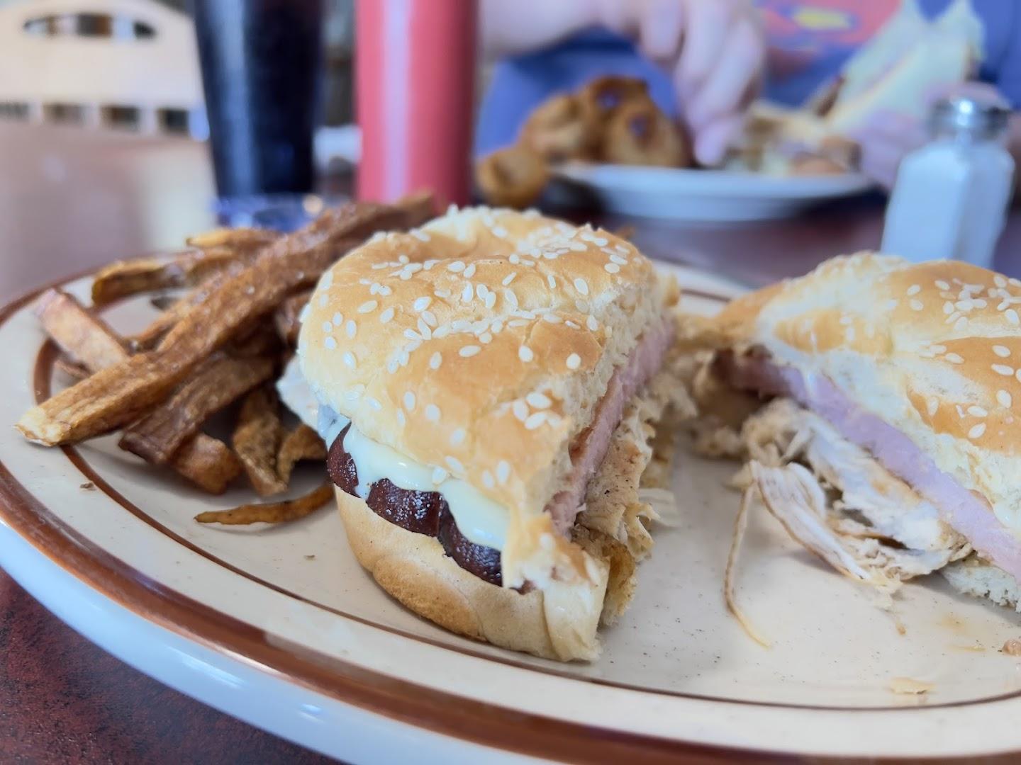 Smokey's Cafe